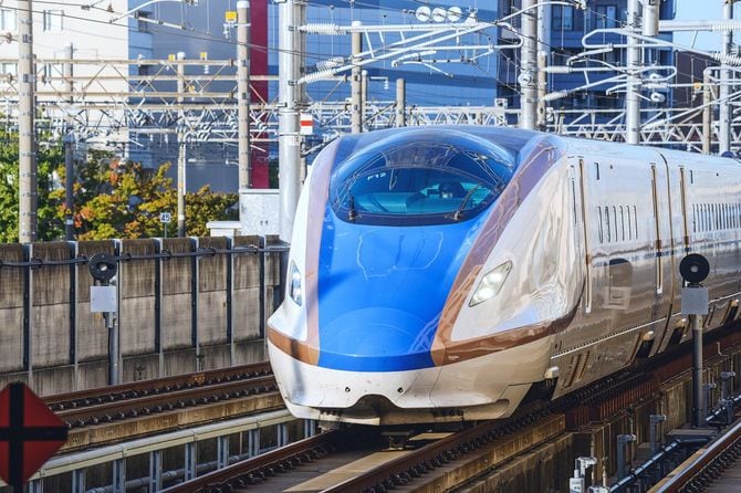 金沢市石川市を走り抜けるE7系新幹線（2017年）