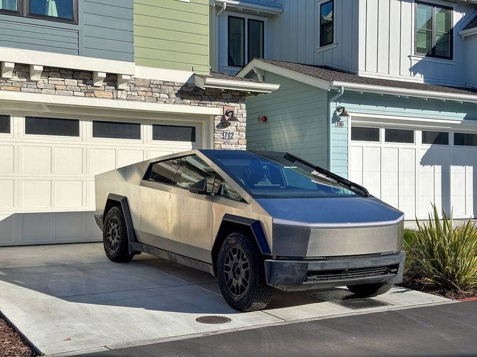 「サイバートラック」を生産するギガファクトリー・テキサスは従業員数を前年比86％増やした