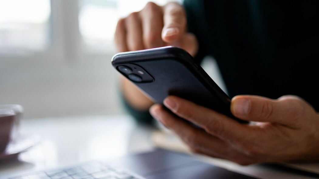 ｢ズボンを下ろしたまま絶命した遺体｣スマホ画面には女性の姿…警察の現場では珍しくない"中年男性の死に方"