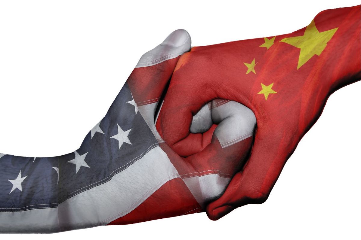 中国とアメリカの外交的握手