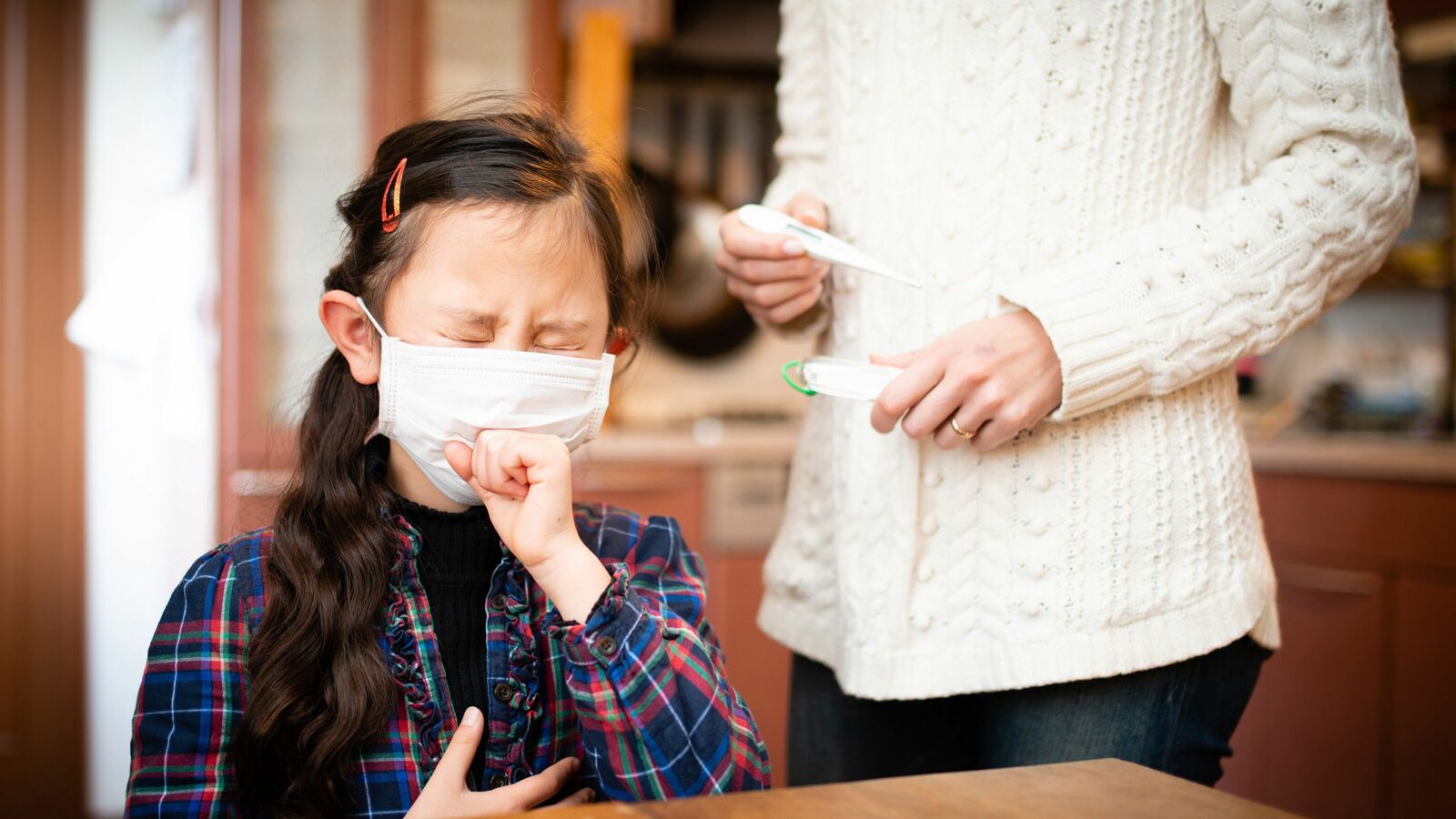 子育て世帯で大流行のマイコプラズマ肺炎…家族ドミノを起こしがちな｢やっかいな理由｣を感染症医が解説 コロナほど怖くはないが､4人家族の感染が終わるまで2カ月かかる場合も