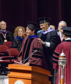 卒業式に臨む山舩さん(