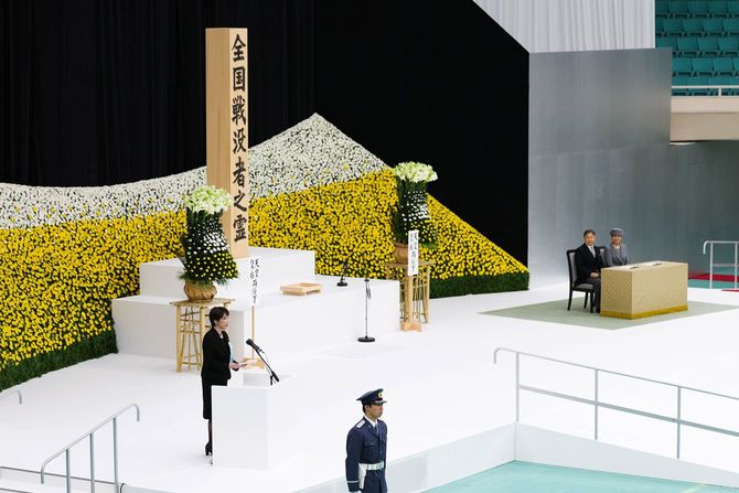 全国戦没者追悼式で式辞を述べる高市総理