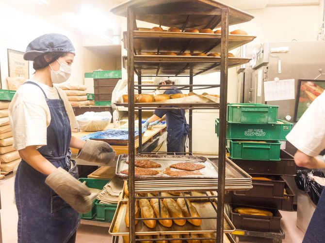 店の奥のパン工房