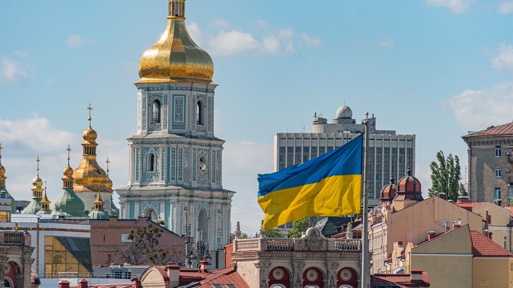 ミサイルが上空を飛び交う中､スマホゲームに夢中…戦争中のウクライナで日本人男性が目撃した｢意外な光景｣