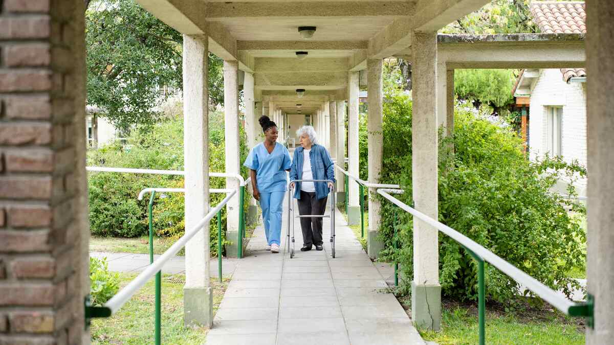 これで入ってはいけない老人ホームは一発判断できる...施設見学のとき職員に絶対に聞くべき"質問項目"