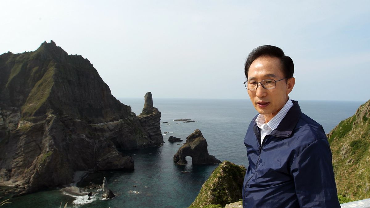 竹島に自ら上陸｣韓国大統領がわざと日本人の怒りを煽った本当の理由 ｢純粋な正義｣を正面に掲げる時代に | PRESIDENT  Online（プレジデントオンライン）