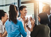 部下に信頼される「浮き輪言葉」の投げ方