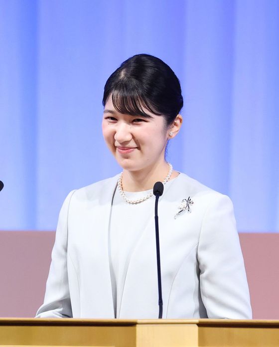 第36回世界医学検査学会の開会式で挨拶される愛子さま＝2026年9月25日、千葉市