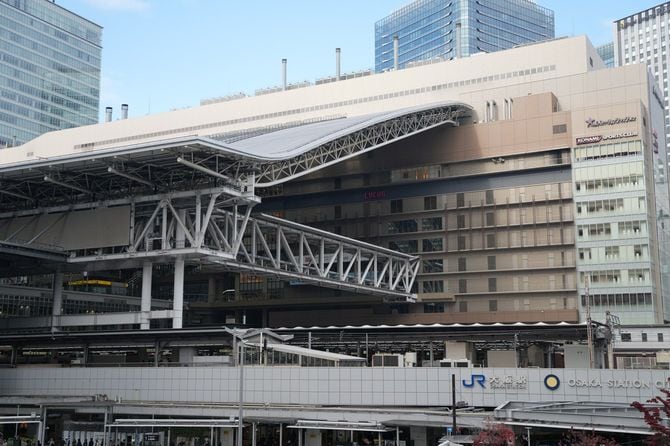 JR大阪駅を中心とした「大阪ステーションシティ」。ひたすら巨大である
