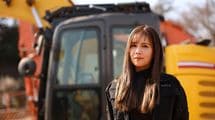年収60万円の清掃パート→工事現場で800万円…2児のシングルマザーがショベルを操る"重機女子"になるまで