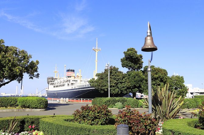 日本の山下公園にある船の鐘