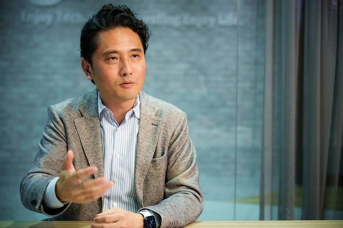 小島 和（こじま・わたる） ウィブル証券株式会社　代表取締役社長 1995年に英国の大学を卒業後、一貫してフィンテック業界に身を置く。日英のIT会社で経験を積んだのち、2007年にサクソ銀行（デンマーク）の日本ビジネス立ち上げ責任者となり、約10年にわたり日本法人の代表を務めた。その後、暗号資産系スタートアップ（英）の日本法人で4年ほど代表を務め、2021年9月からはWebullグループの日本における責任者となり、同年12月に証券会社（現ウィブル証券株式会社）の買収を完了、代表に就任。