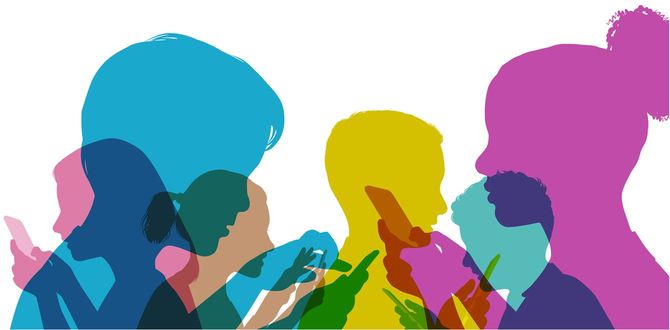 スマホを使う子どもたち