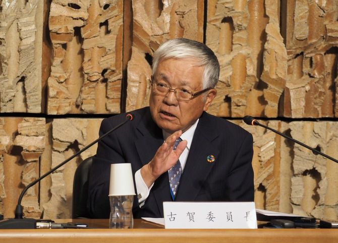 NHK経営委員長に就任し、記者会見する古賀信行氏＝2024年3月12日午後、東京都渋谷区