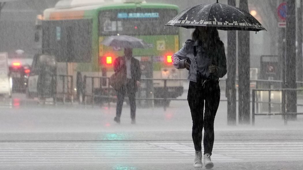 ｢危ないからダメ｣では逆効果…大雨のとき｢外の様子を見に行く人｣を止めるためにかけるべき2つの言葉 ｢好奇心｣と｢責任感｣の2つのパターンがある