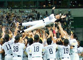 プロ野球球団を持つべきか。運営コストの負担を考え本業に専念すべきか