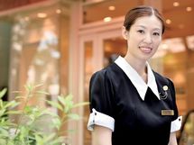 「お菓子とともに真心も手渡し、幸福な時間に花を添える」パティシエ イナムラショウゾウ シェフ・ヴァンドゥーズ 岩田知子さん