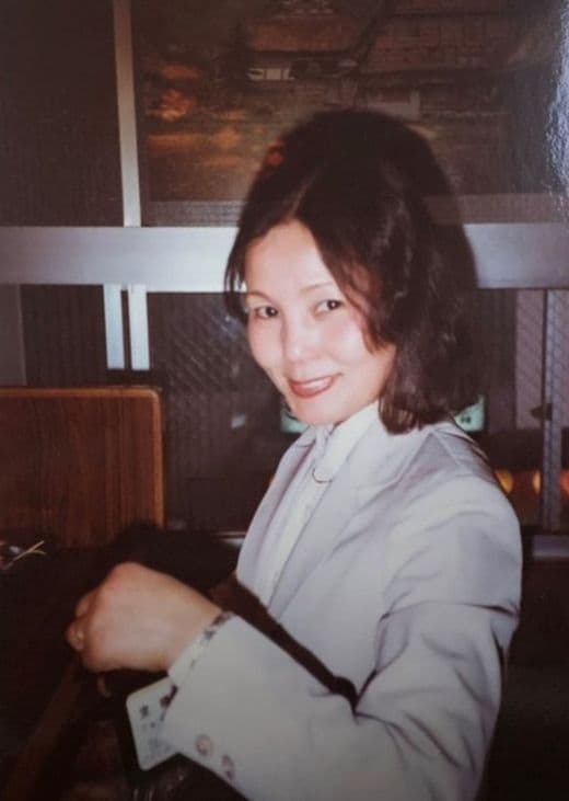 遺品のアルバムにあった「田中千津子」さんと思われる女性の写真