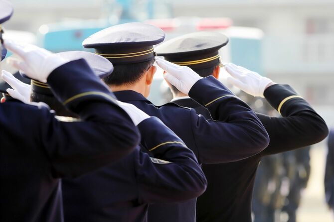 2019年1月8日、香川県年頭視閲式で並ぶ警察官の後ろ姿