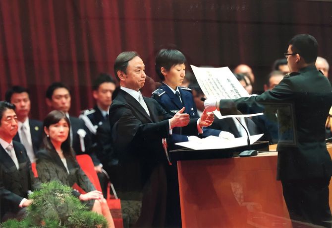 卒業証書授与の瞬間