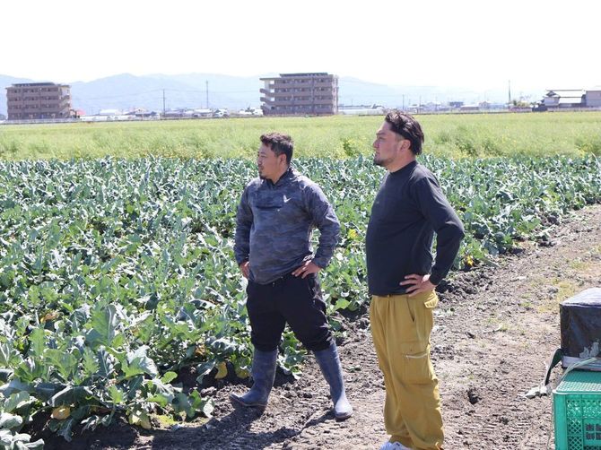 井上さんとBASE代表の志方竜也さん。二人は幼い頃からの幼馴染