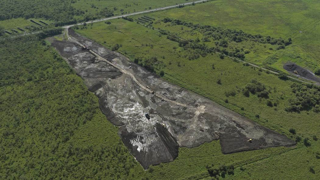 北海道は小泉進次郎に騙された…｢セクシー｣なメガソーラーに手を出した道民が払う｢日本一高い電気代｣のツケ