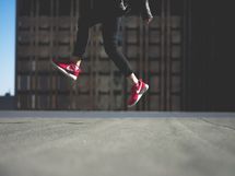 運をつかむ実力は、その握力と跳躍力の鍛錬にあり。