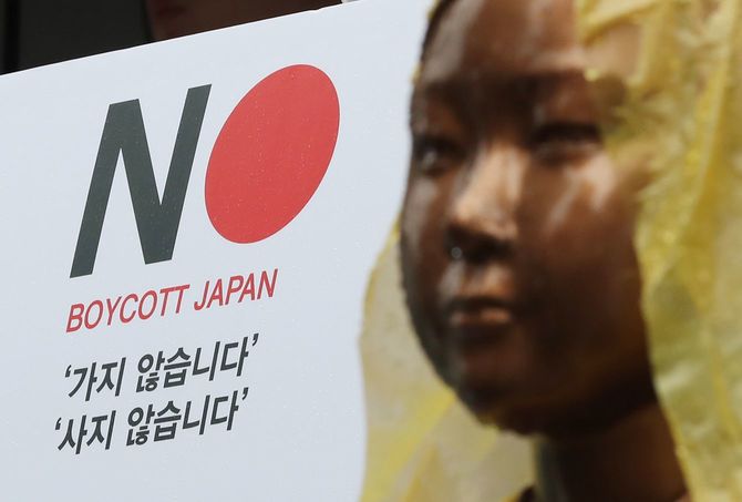 約1年前、韓国で日本の半導体材料輸出規制強化に反発した日本製品不買運動が起こった。