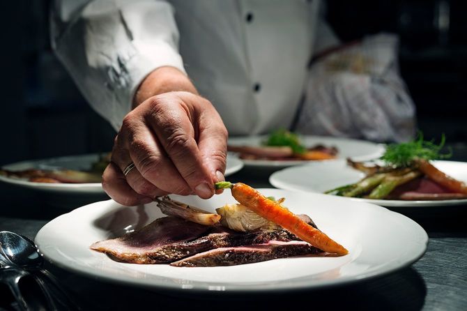 プーチンの父方の祖父はプロの料理人だった（※写真はイメージです）