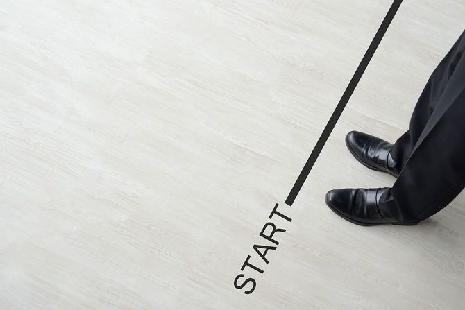 スタートラインに立つビジネスマン