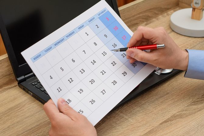 カレンダーに〇をつける