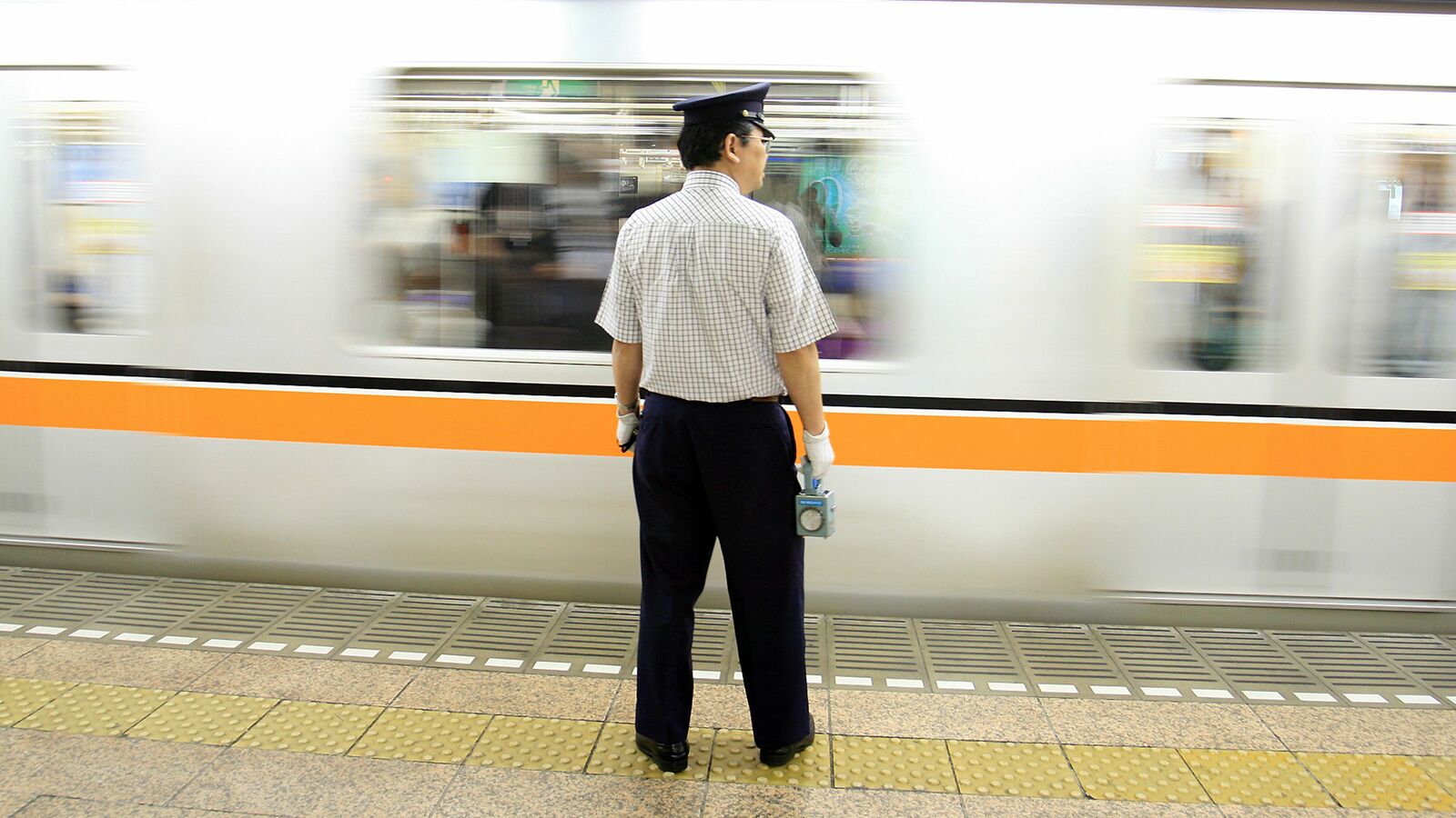 ｢ご乗車できません｣は間違っている…NHKも判断に悩む｢誤用が当たり前｣になっている敬語表現2つ 公共交通機関でよく聞く表現だが…