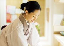 女性ディレクターが"落語と料理"で独立