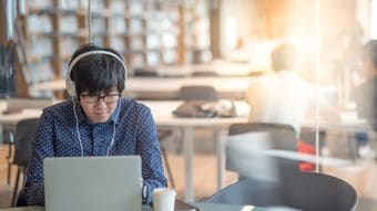 外出自粛中にTOEIC800突破する側頭葉メソッド