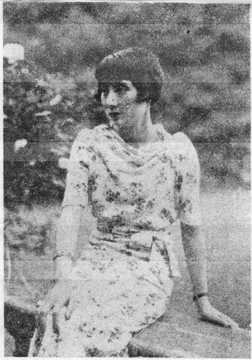 パリから帰国した薩摩千代(千代子)、雑誌『婦人倶楽部』17号、1936年