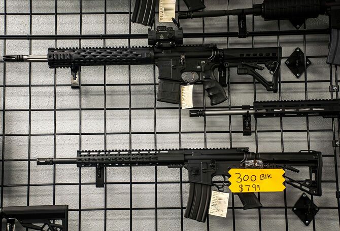 アメリカの銃販売店で売られているライフル銃