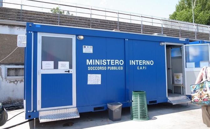 コンテナ製トイレ外観