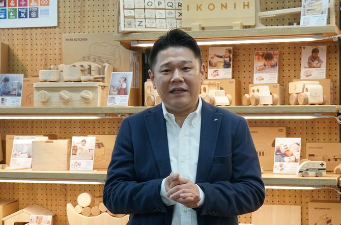 丸紅木材の清水文孝社長