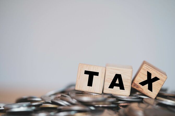 税金の文字のブロック