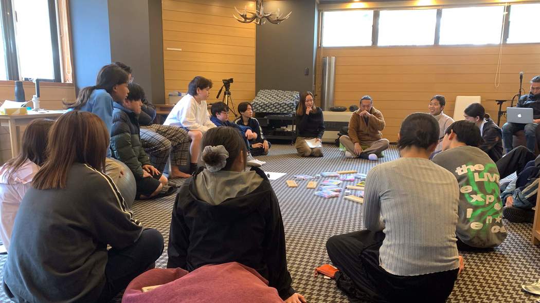 ｢狭い､退屈､自由がない｣学校とはぜんぜん違う…生徒の97％が移住者｢先生のいない学校｣の驚きの授業内容 なぜ高い学費を払ってでも｢旅｣が必要なのか