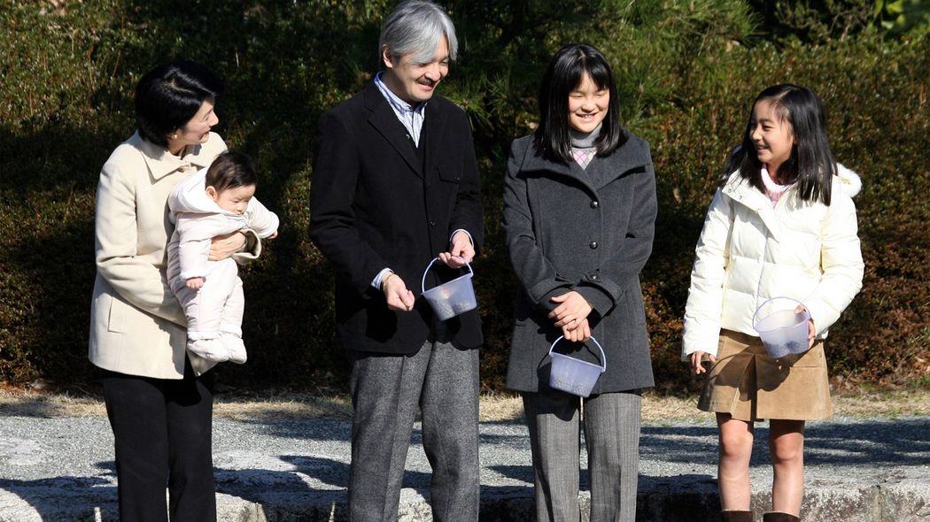 皇族の役割に男女の違いはない…秋篠宮家の教育方針が皇位継承権持つ悠仁さま誕生でも変わらなかったワケ ｢娘たちのときと同じように｣