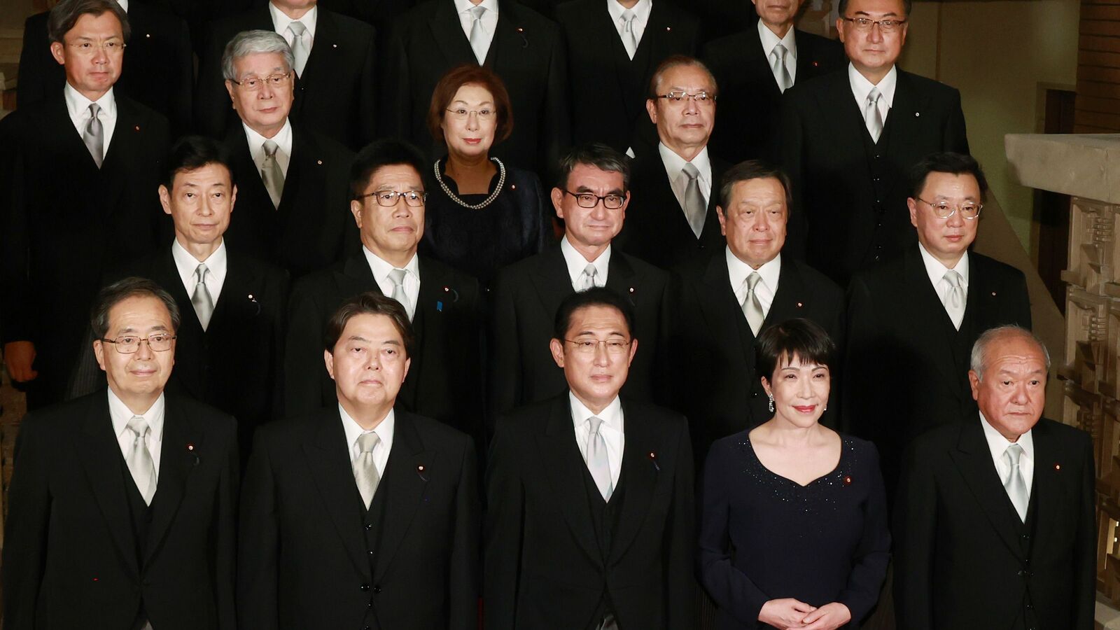 ｢安倍氏亡きあとの親分は俺だ｣内閣改造･党役員人事から読める岸田首相の真の狙い 内閣改造で旧統一教会と関係のある人物排除=世論対策より党内融和優先