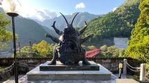 奈良山奥にポツンと巨大な｢黒光りゴキブリ像｣…会社視察､バスツアー､外国人で人口43人の過疎村が賑わうワケ