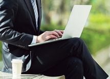 高学歴でも仕事で挫折！資格取得で逆転を狙えるか