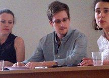 高校中退、年収20万ドルの元CIAスノーデン氏の正体