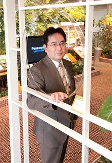 <strong>大河原克行</strong>●おおかわら・かつゆき 1965年生まれ。IT業界専門誌編集長を経て2001年からフリージャーナリスト。IT、デジタル家電分野を中心に取材、執筆活動を続ける。主な著書に『ソニースピリットはよみがえるか』（日経BP社）、『松下電器 変革への挑戦』（宝島社）など。