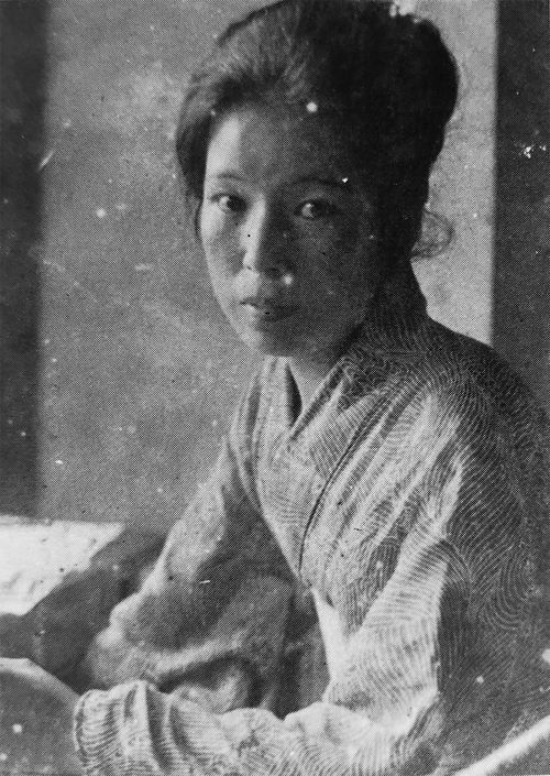 宇野千代。尾崎士郎と結婚していた時代（1926～1930年）に撮られた写真
