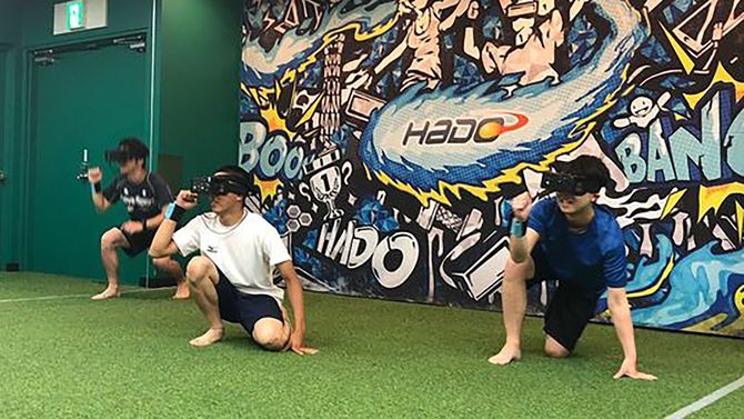 ARスポーツ「HADO」対戦風景