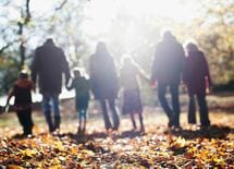 なぜ日本だけが「介護と仕事」で悩むのか